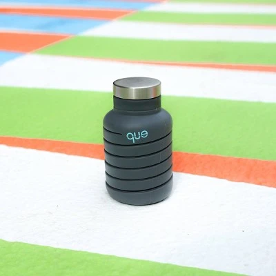 20oz que Bottle Metallic Charcoal 5 20oz que Bottle Metallic Charcoal - Image 3