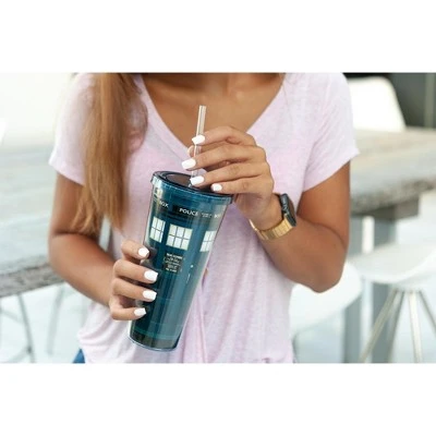 Seven20 Doctor Who TARDIS 20oz Tumbler Travel Cup w/ Lid and Straw 7 Seven20 Doctor Who TARDIS 20oz Tumbler Travel Cup w/ Lid and Straw - Image 5